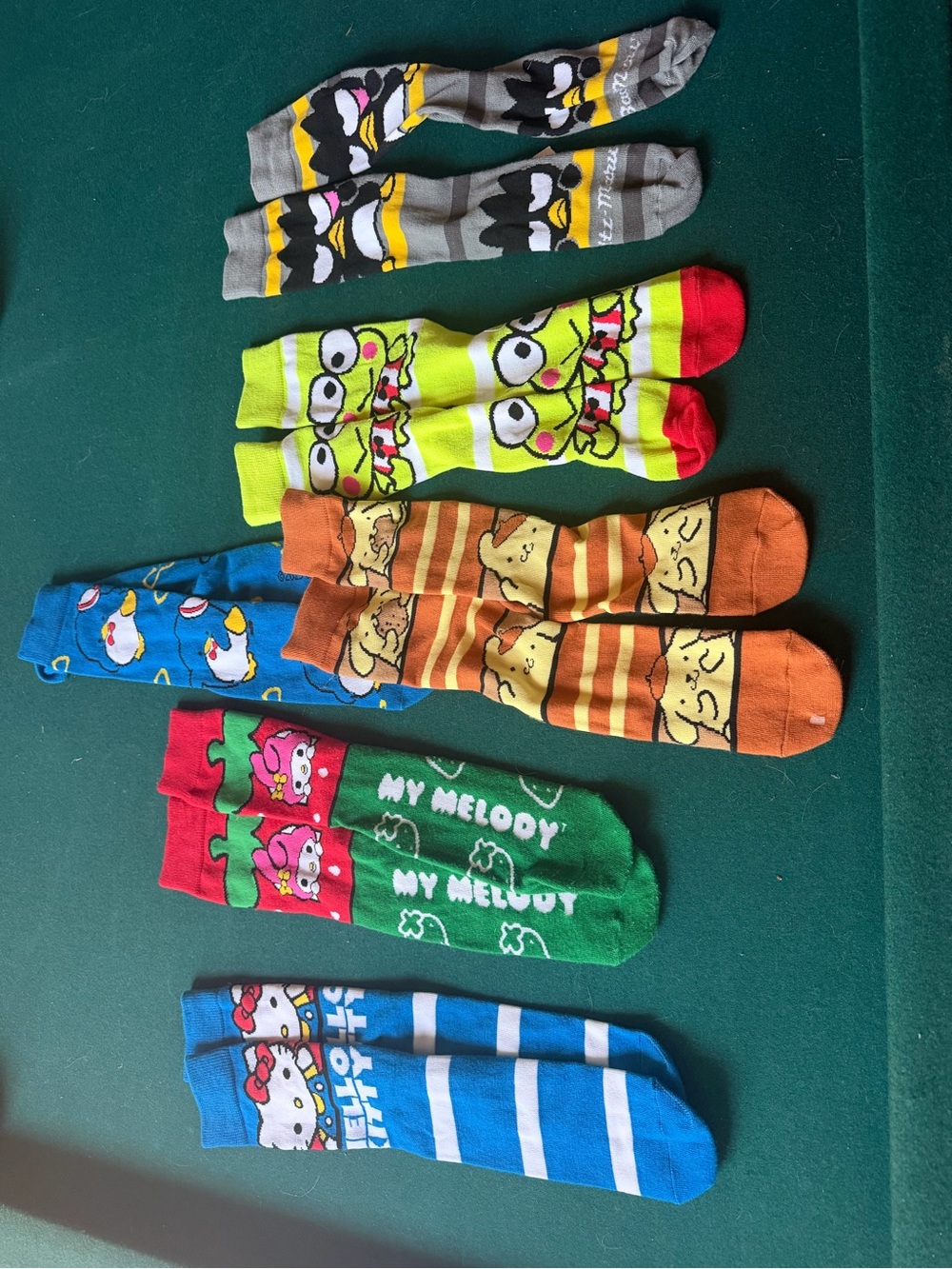 Sanrio Character Crew Socks Set in Green, Blue, Red, Orange, Gray, Yellow